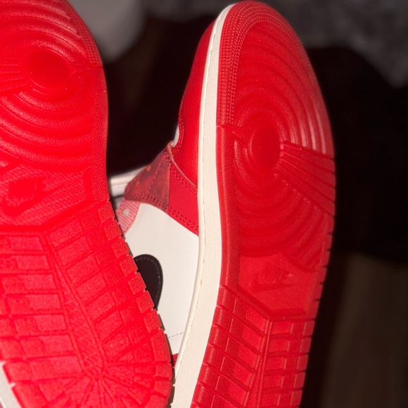 The Marvel x Air Jordan 1 Retro High OG 'Next Chapter’ - Picture 5 of 12